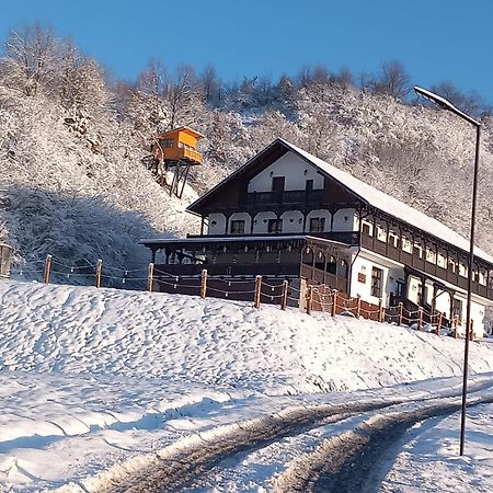 Апартаменты Mosia Dar In Rai Berbesti Экстерьер фото